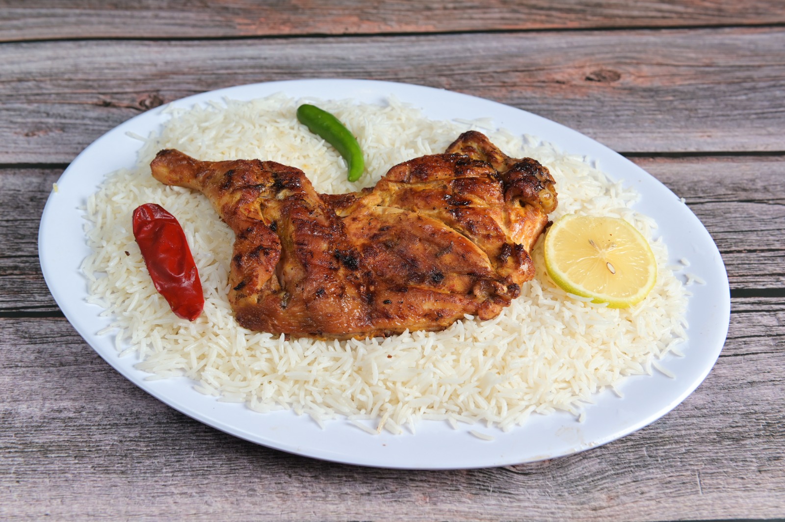 نصف فحم رز بشاور مثلوثة